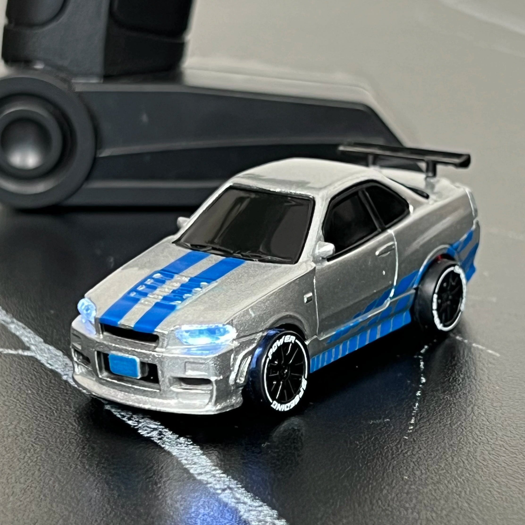 1_c94bb47d-ca0f-46af-96f7-0b6601a4946c.jpg SkidBoiz™ Mini Sky 1:64 - Image 1